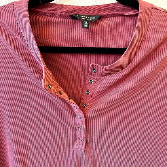 Lucky Brand Long Sleeve Ribbed Snap Henley Top in Red Size Small - Picture 5 of 7